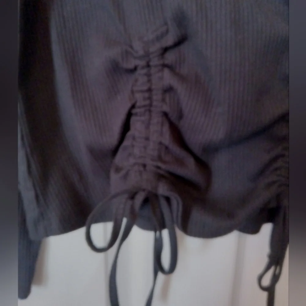 Black faux wrap blouse. XL nwt - Picture 2 of 6